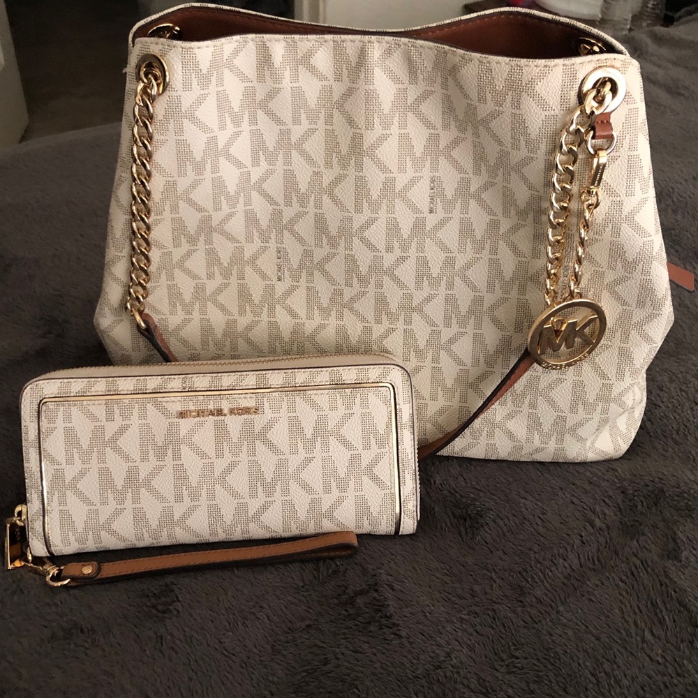 Michael Kors purse and wallet set